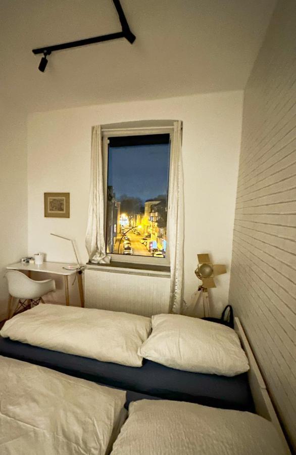 Igo Apartment: Rhine Riverfront Pet-Friendly with Washer/Dryer Duisburg Exterior photo